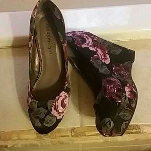 Brand new floral wedges