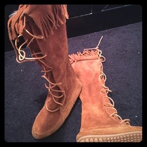 Minnetonka Knee Hi Moccasin Boots