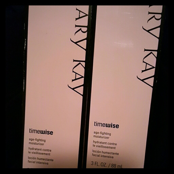 MK Age-Fighting Moisteriser