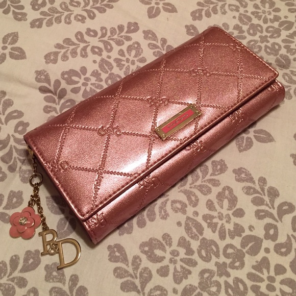 Pinky & Dianne wallet