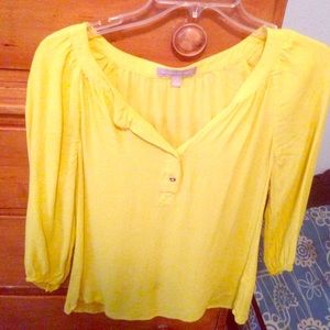 Yellow Banana Republic top. 3/4 sleeve.