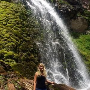 Meet your Posher, Trina