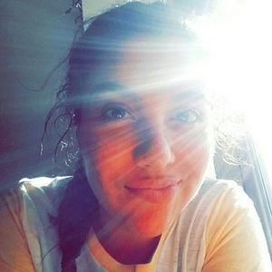 Meet your Posher, Monica