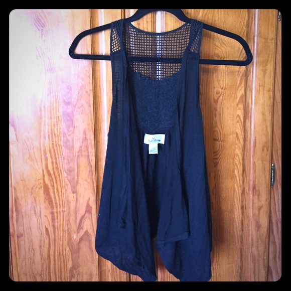 Vest - Picture 1 of 3