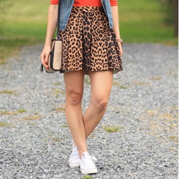 H&M Dresses & Skirts - H&M Leopard Skater Skirt
