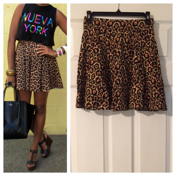 H&M Leopard Skater Skirt - Picture 2 of 4