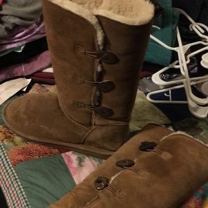 Size 10 bearpaw boots final price drop
