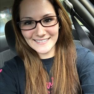 Meet your Posher, Mackenzie