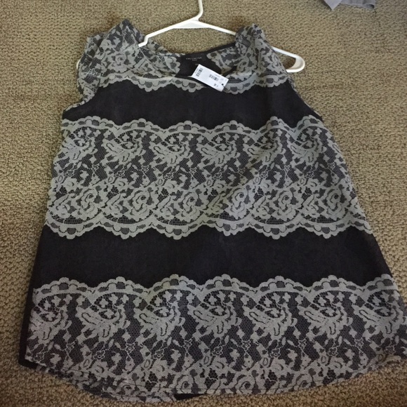 The Limited NWT cap sleeve top