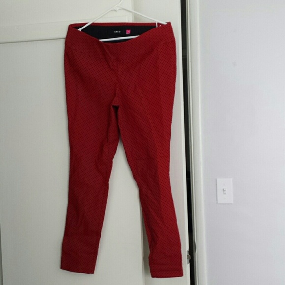 Red Polka Dot Pixie Pants (Torrid Size 1)