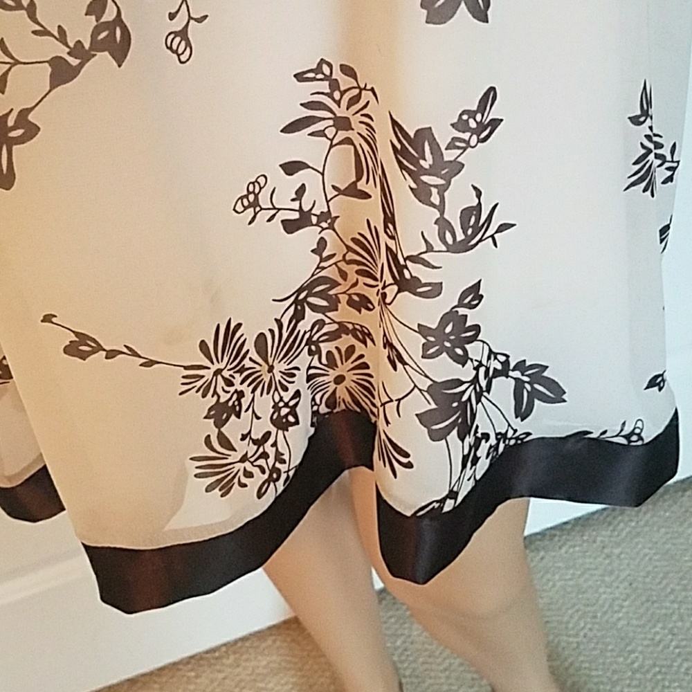 Dress - Picture 7 of 7
