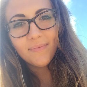 Meet your Posher, Leah