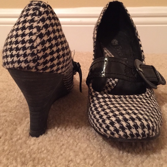 Houndstooth wedge heels