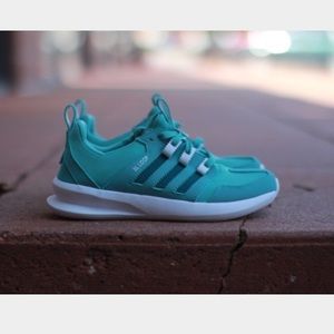 Adidas SL Loop sneakers
