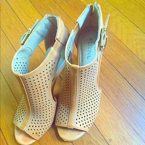 Adorable Merona Heels, Only Worn Once.