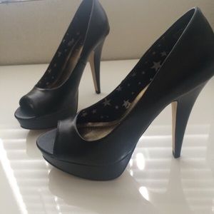 ****SOLD****Madden girl peep toe platform pumps