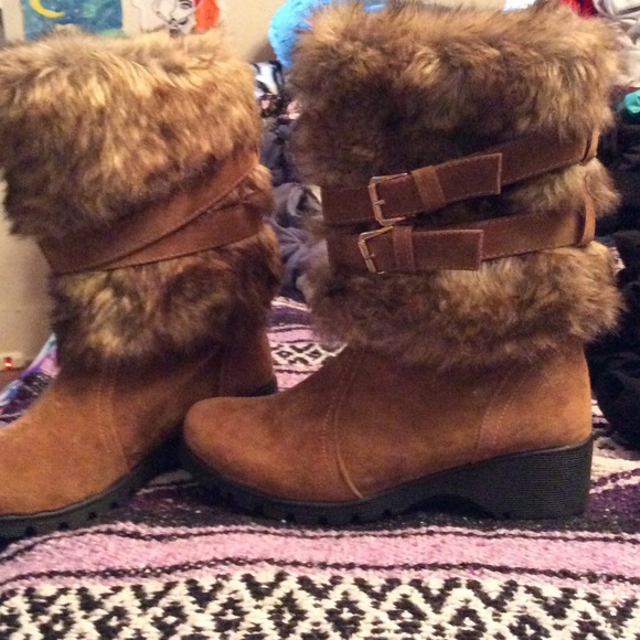 Faux fur winter boots - Picture 2 of 4