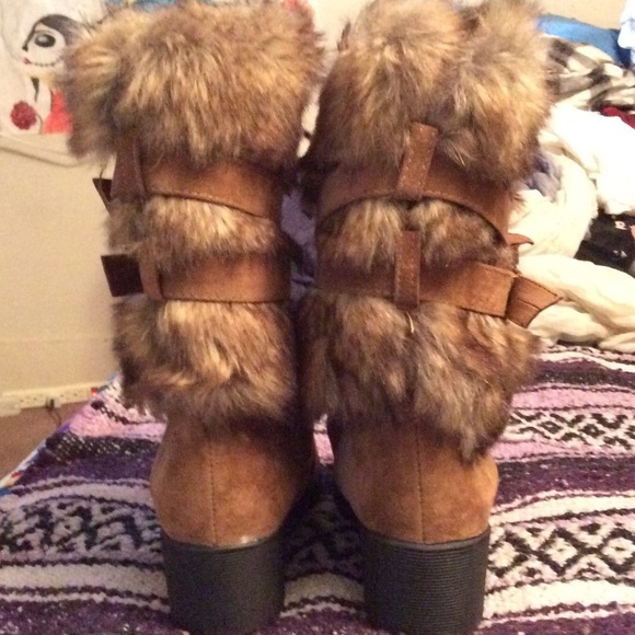 Faux fur winter boots - Picture 3 of 4