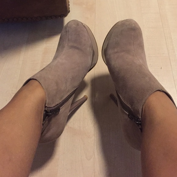 Blush pink Steve Madden booties