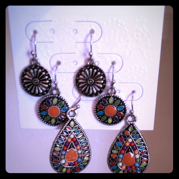 3 pairs of earrings