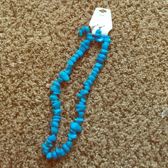 Necklace earring set!