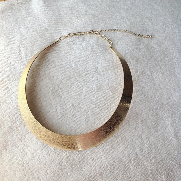 Gold Toned Fashion Choker / Necklace