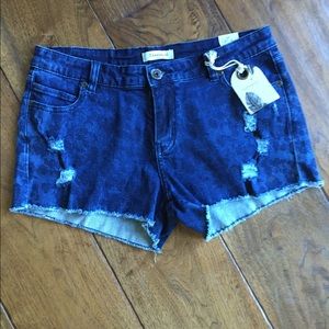 Beautiful jean shorts