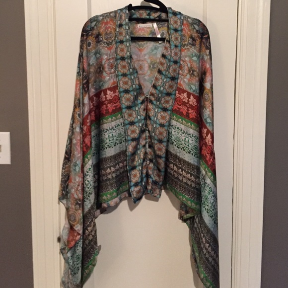 Anthropologie Jackets & Blazers - Anthropologie boho print kimono style poncho layer