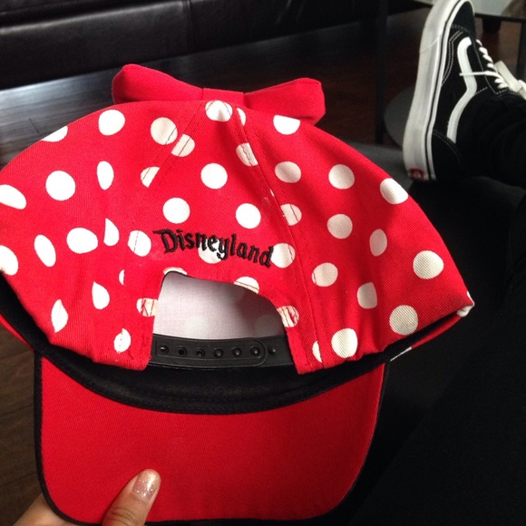 Disney hat - Picture 2 of 2