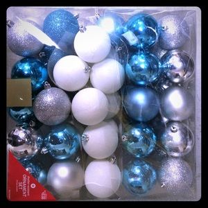 50 count Christmas ornaments! No missing pieces.