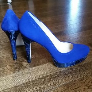 Calvin Klein blue suede heels with blue snakeskin