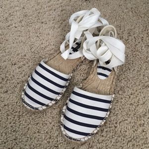 Forever 21 - Striped Espadrilles - size 7