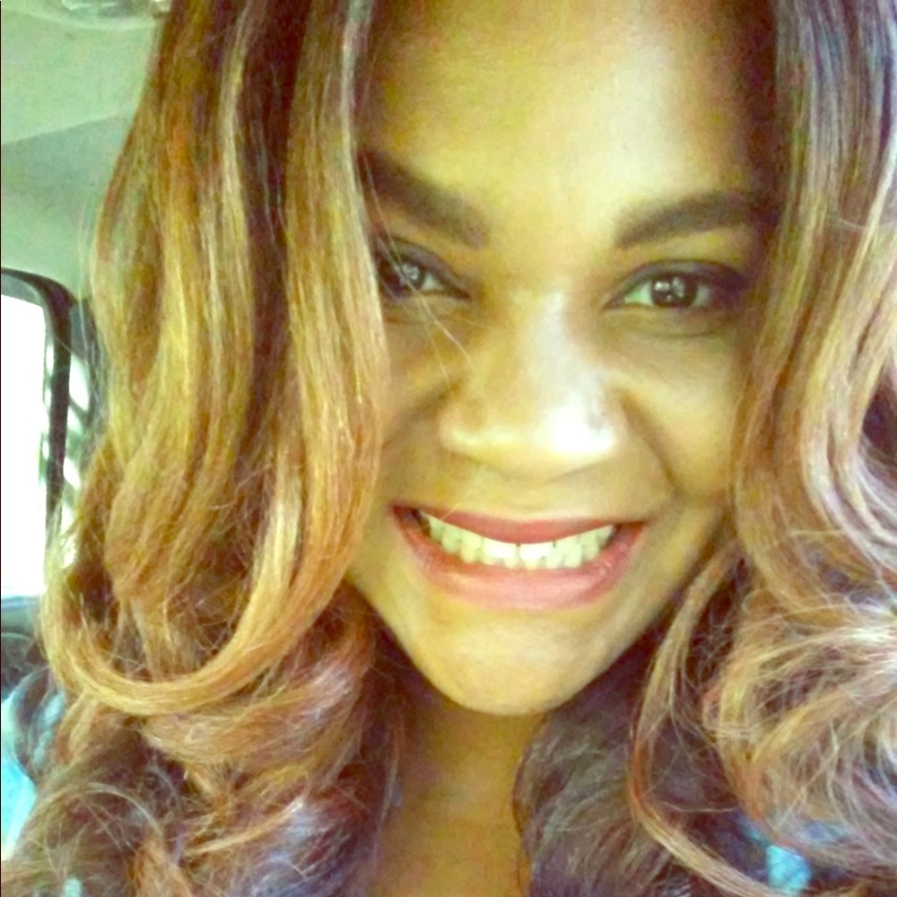 Meet your Posher, Sade