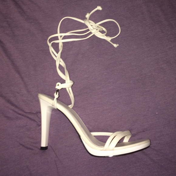 White tie up heels!