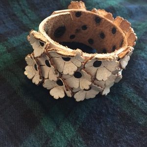 Flower bracelet