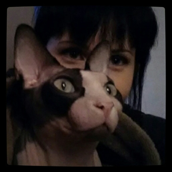 Welcome to my closet! - Picture 2 of 7