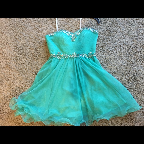 Turquoise homecoming dress - Picture 1 of 3