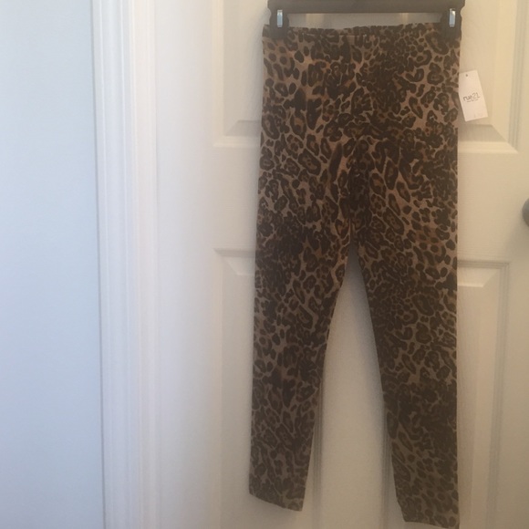Animal print leggings