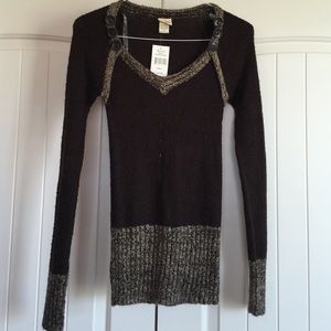 Buckle daytrip sweater