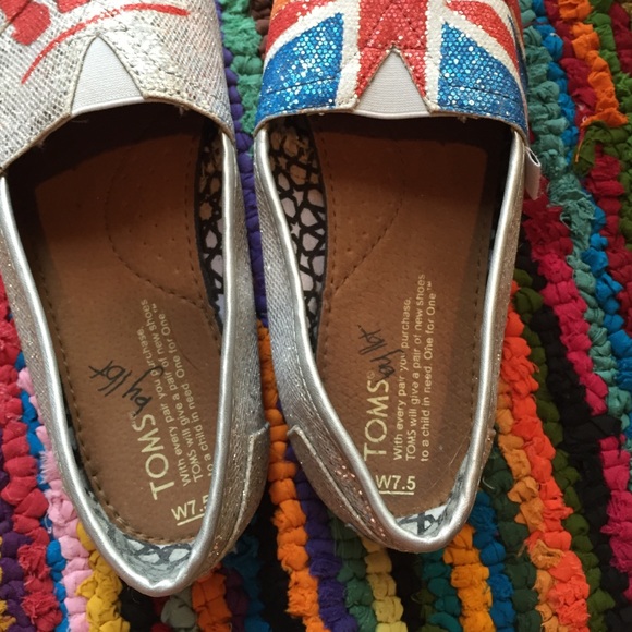 One direction custom sparkly toms - Picture 3 of 3