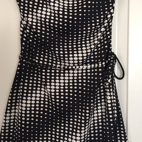 Bebe Dress - Picture 2 of 4