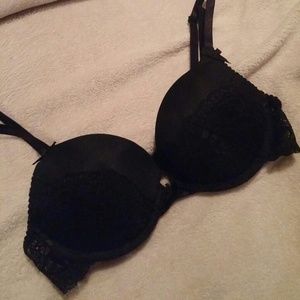 Black Lacy Push-Up Bra
