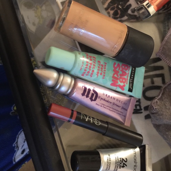 Makeup bundle - Picture 1 of 1