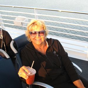 Meet your Posher, Sharon