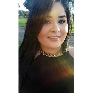 Meet your Posher, Vanessa