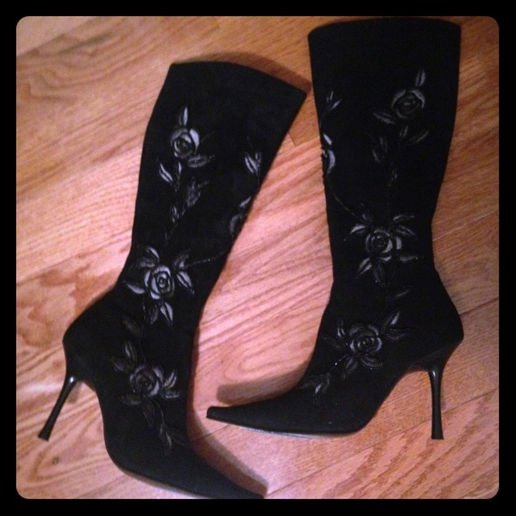 Two-toned boots