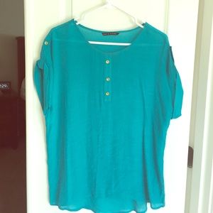 Green/blue short sleeve top