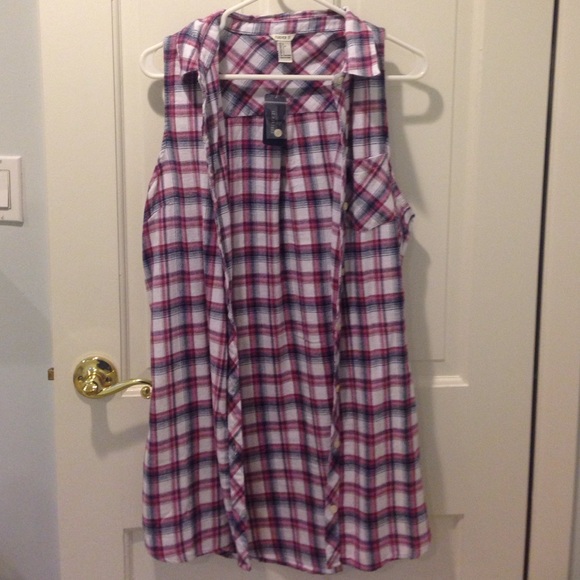 Sleeveless plaid