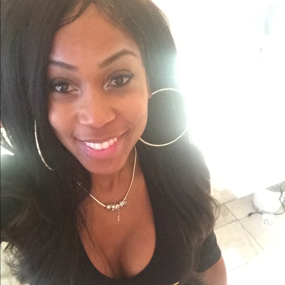 Meet your Posher, Lisa