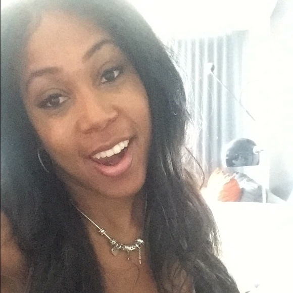 Meet your Posher, Lisa - Picture 4 of 4